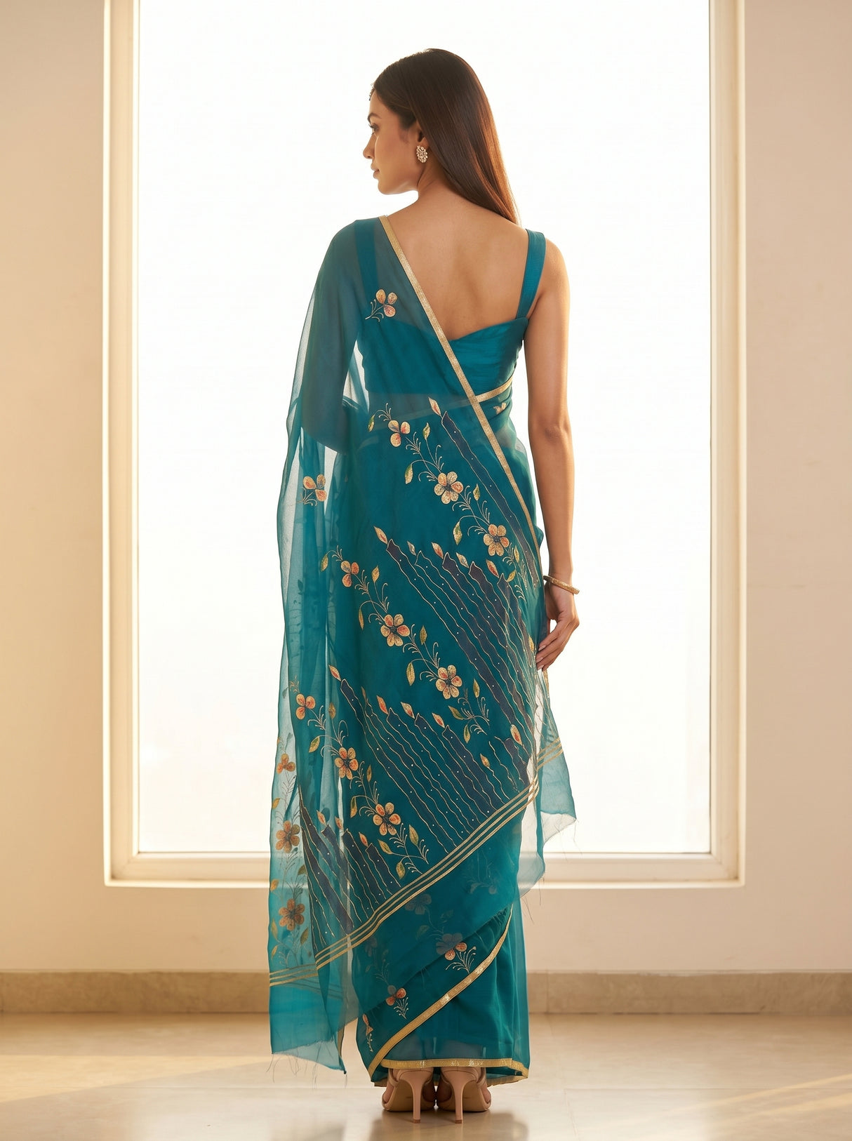 MIMOSA Saree Saree — pose 2 styling detail