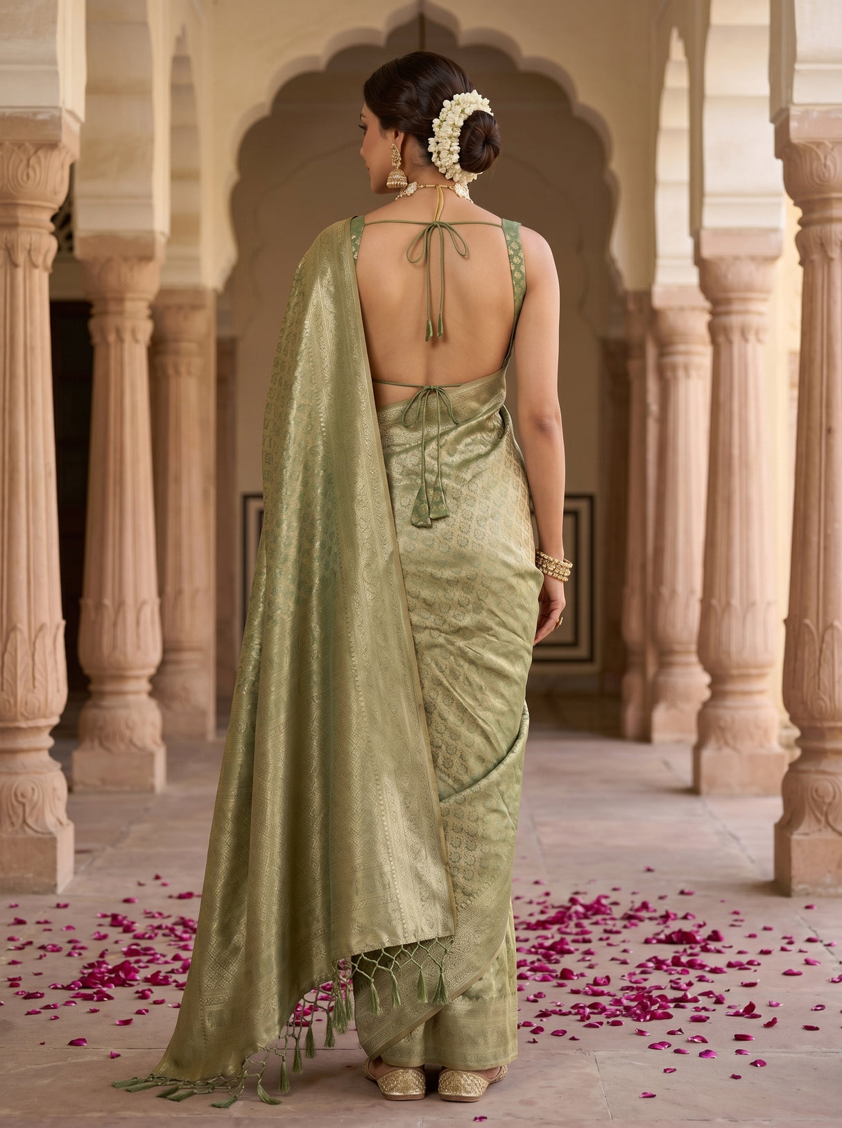 MIMOSA Saree Saree — pose 2 styling detail