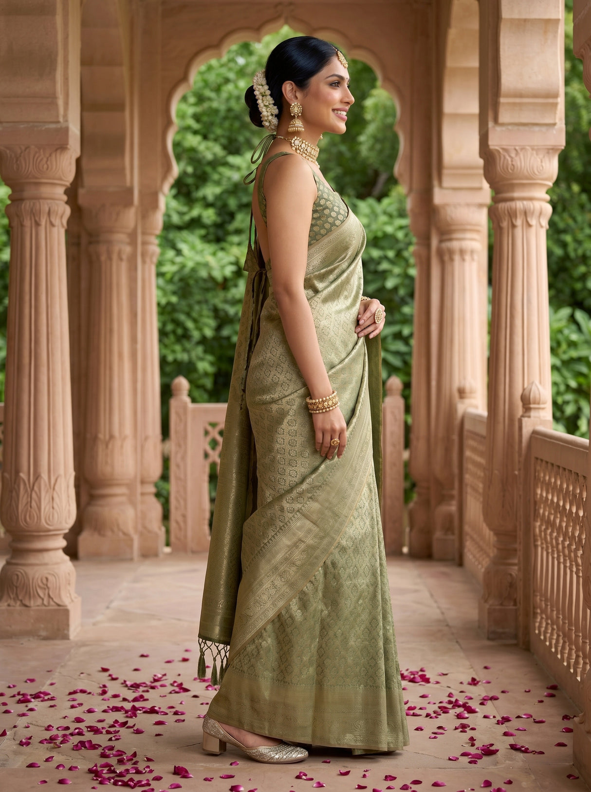 MIMOSA Saree Saree — pose 3 styling detail