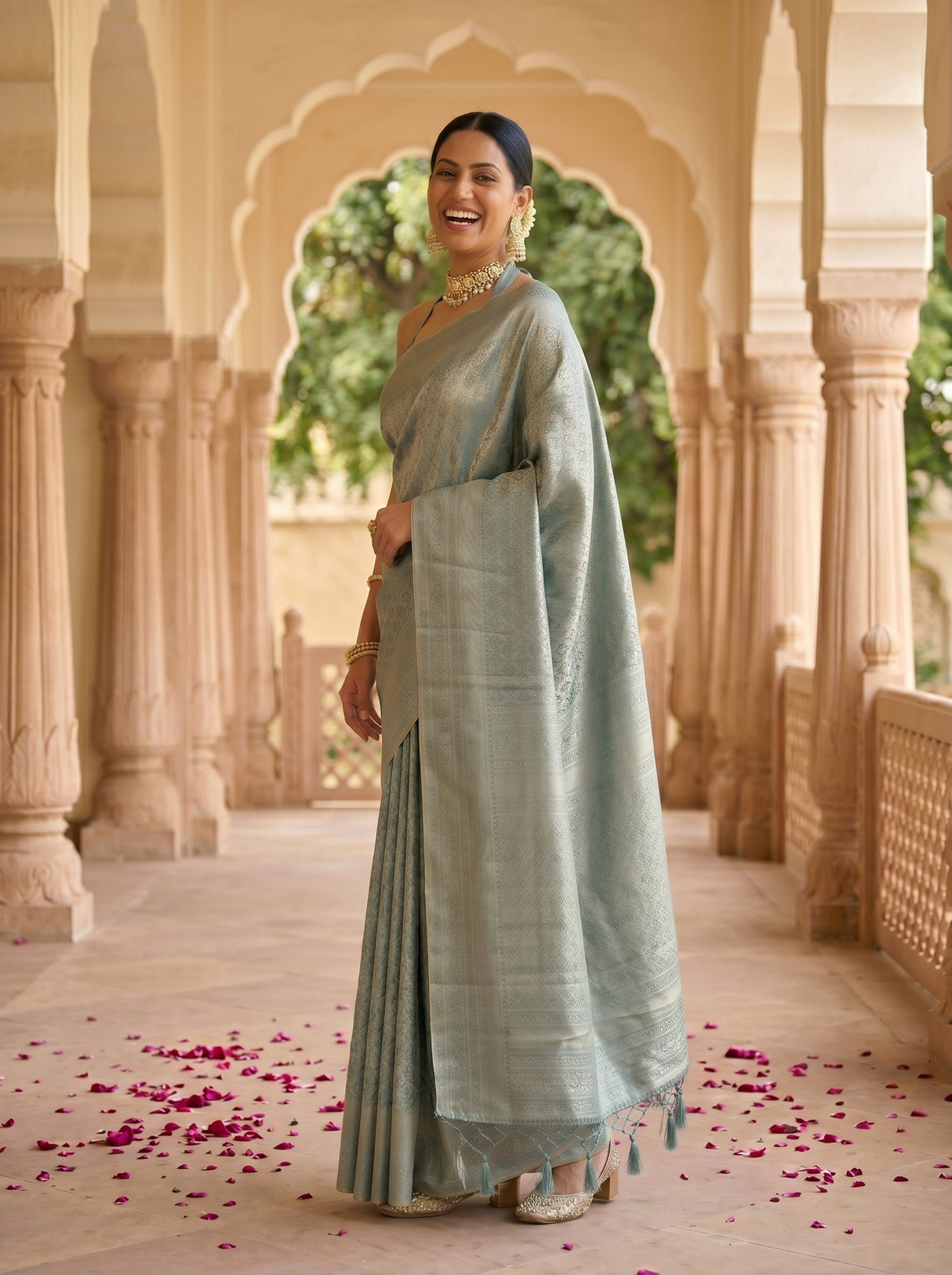MIMOSA Saree Saree — pose 3 styling detail
