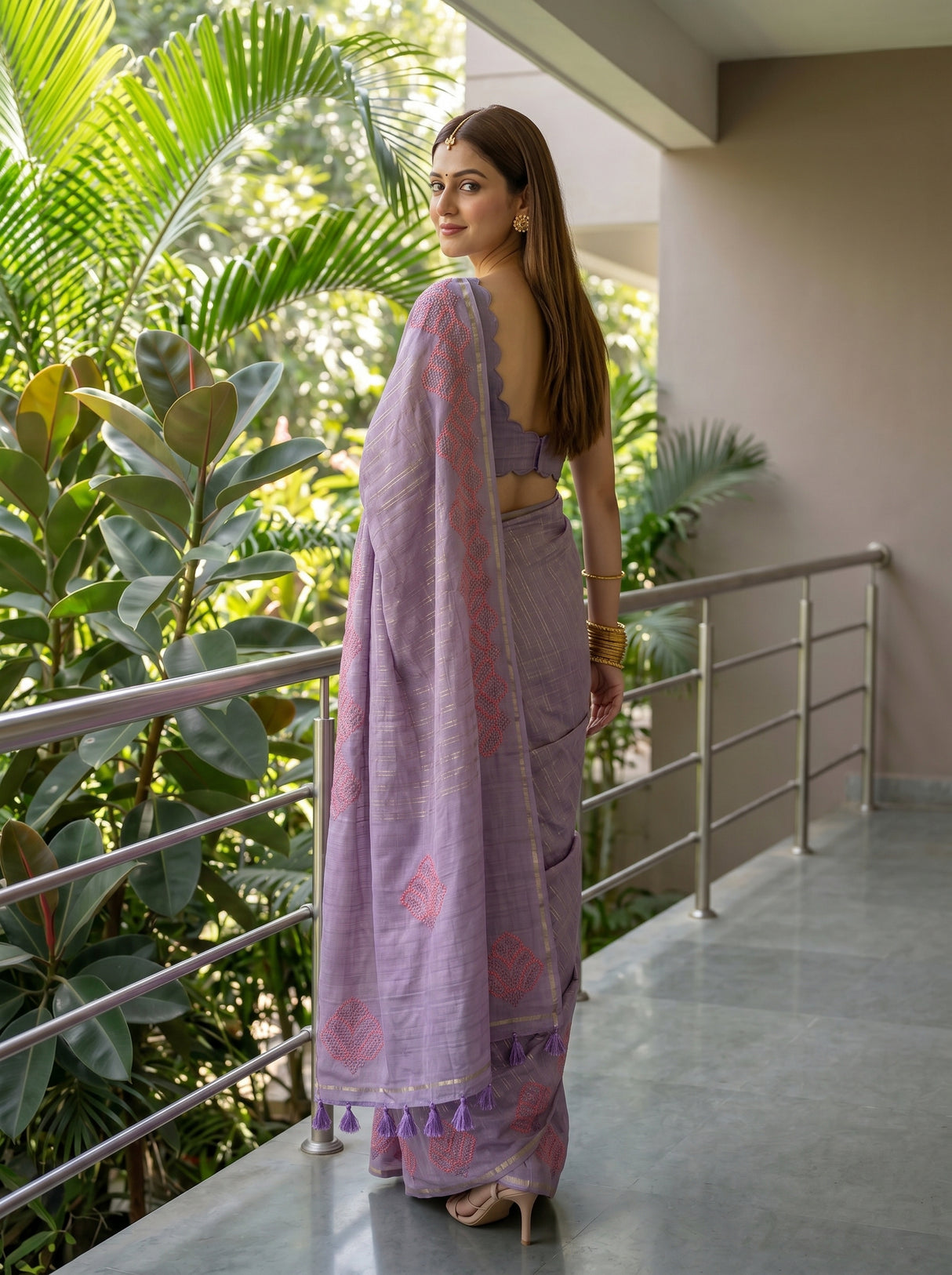 MIMOSA Violet Saree Saree — pose 7 styling detail