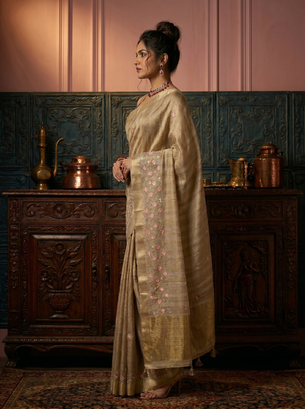 MIMOSA Saree Saree — pose 3 styling detail