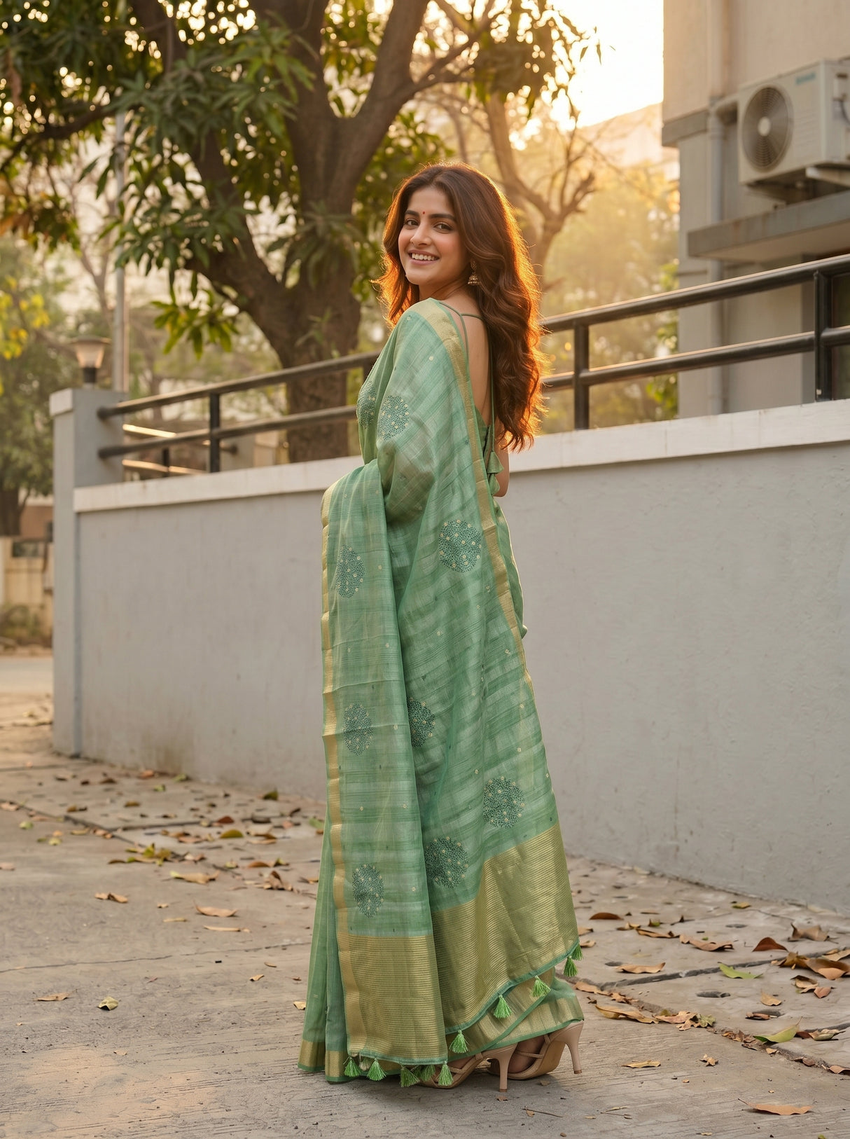 MIMOSA Saree Saree — pose 5 styling detail