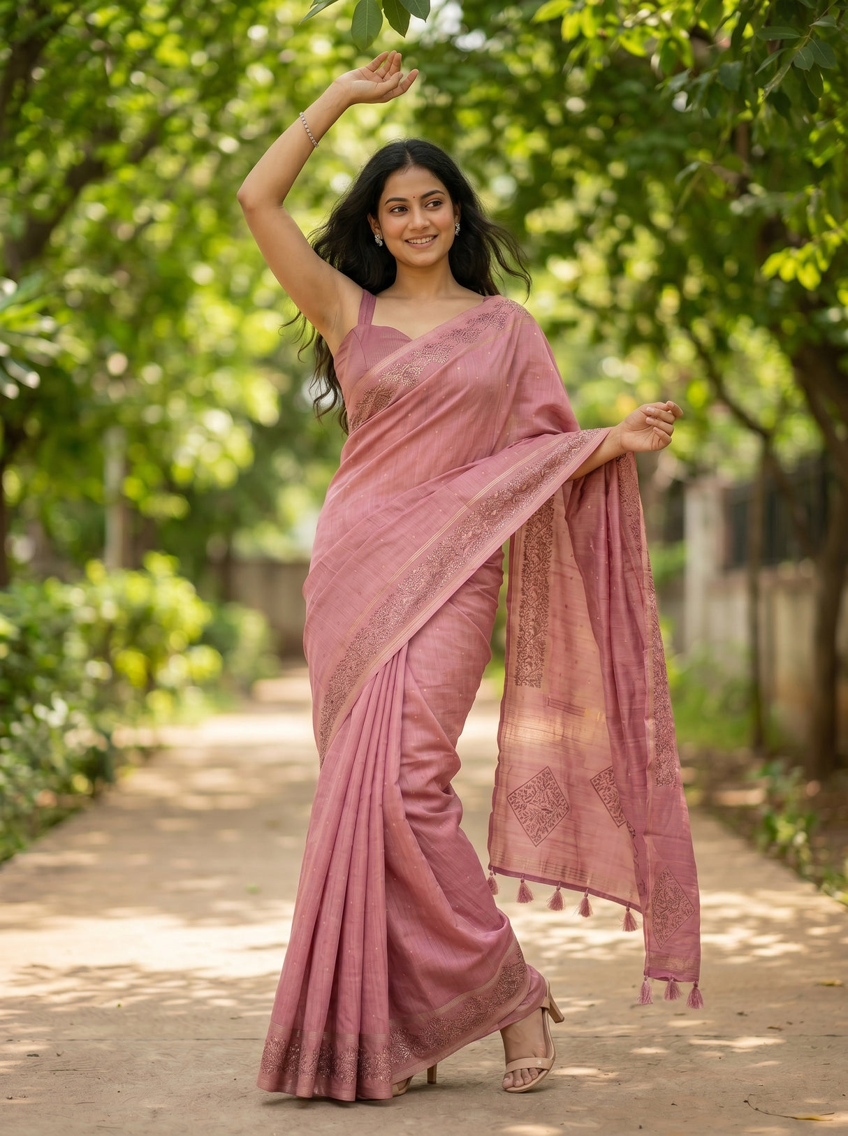 MIMOSA Saree Saree — pose 5 styling detail