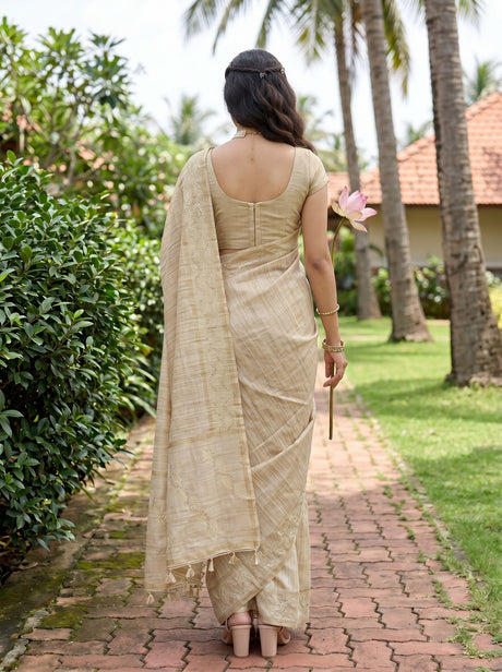 MIMOSA Saree Saree — pose 2 styling detail