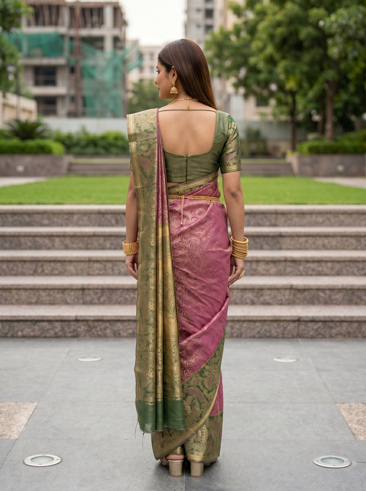 MIMOSA Saree Saree — pose 2 styling detail