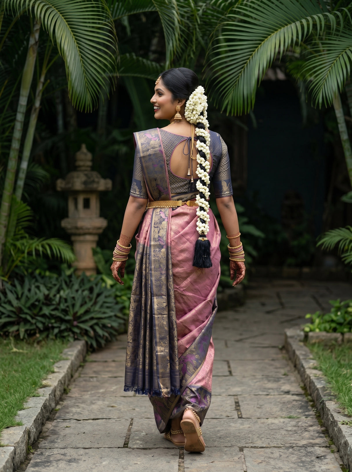 MIMOSA Saree Saree — pose 2 styling detail