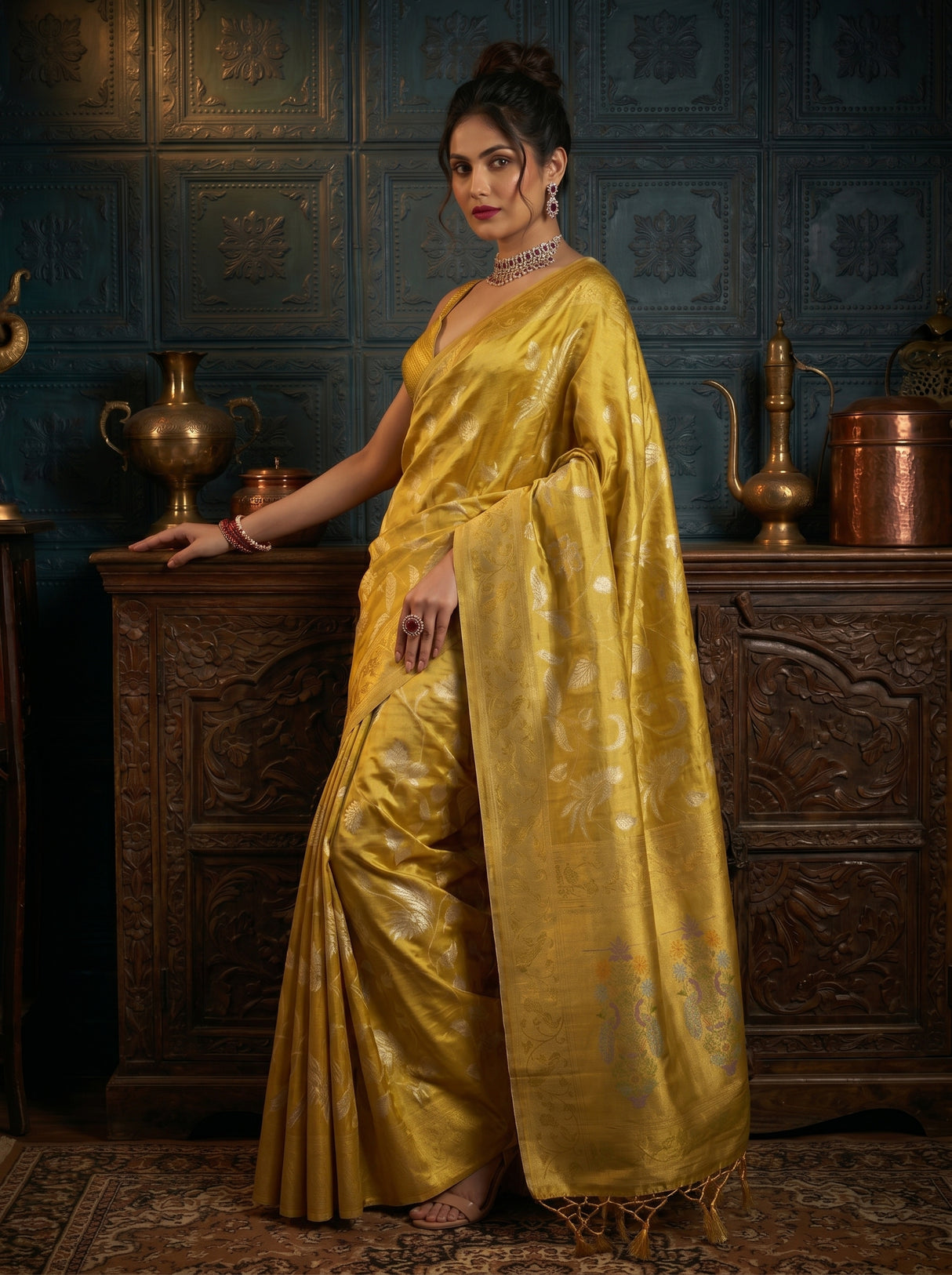 MIMOSA Saree Saree — pose 4 styling detail