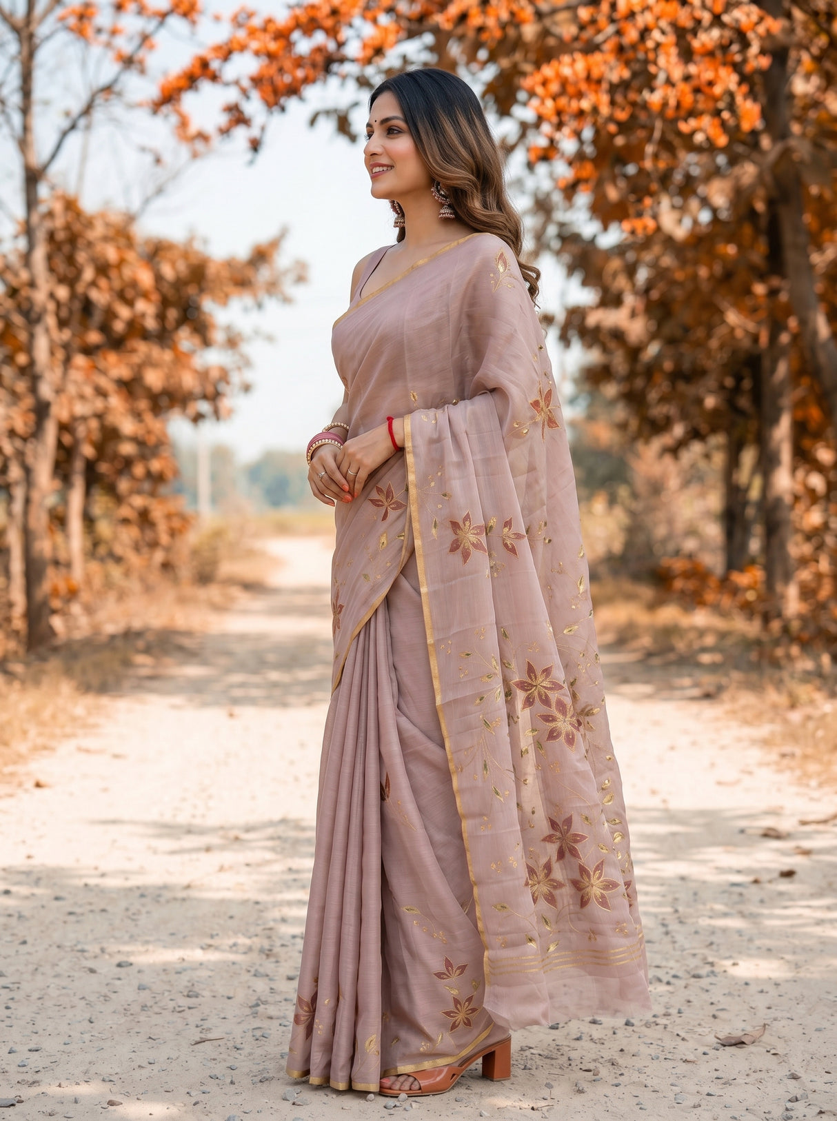MIMOSA Tussar Banarasi chiffon Saree — close up of model's hair
