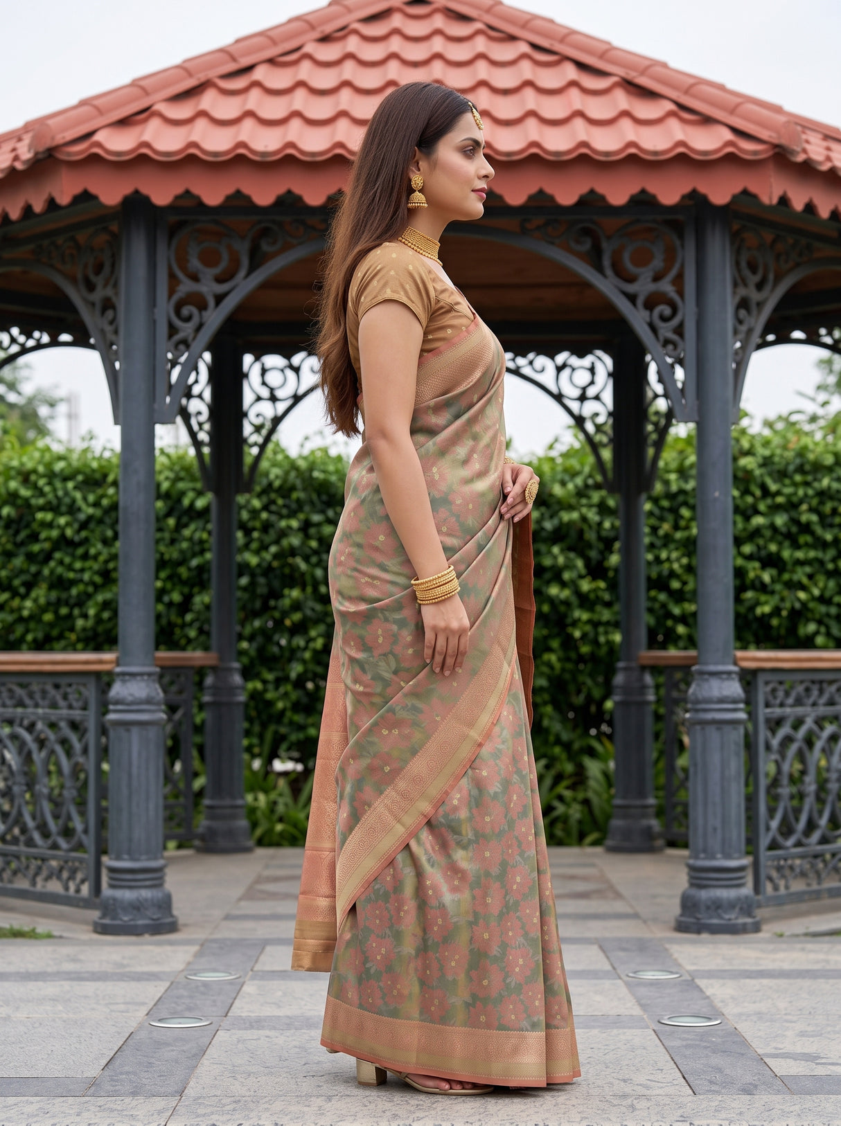 MIMOSA Saree Saree — pose 3 styling detail
