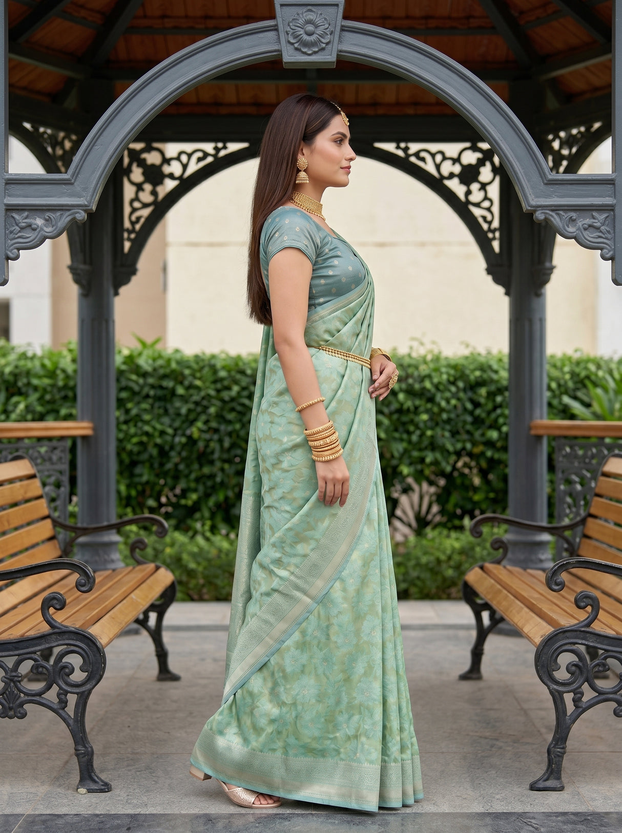 MIMOSA Saree Saree — pose 3 styling detail