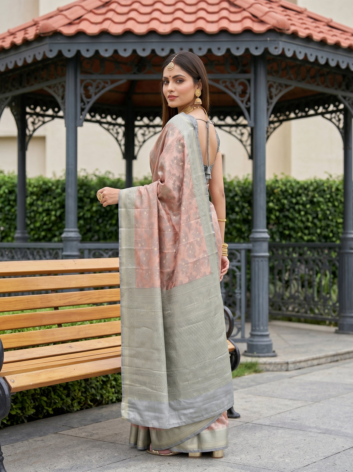 MIMOSA Saree Saree — pose 7 styling detail