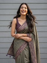 MIMOSA Saree Saree — pose 10 styling detail
