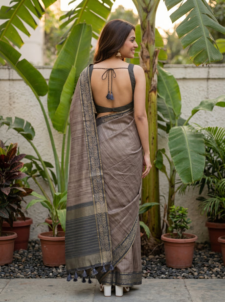 MIMOSA Saree Saree — pose 2 styling detail