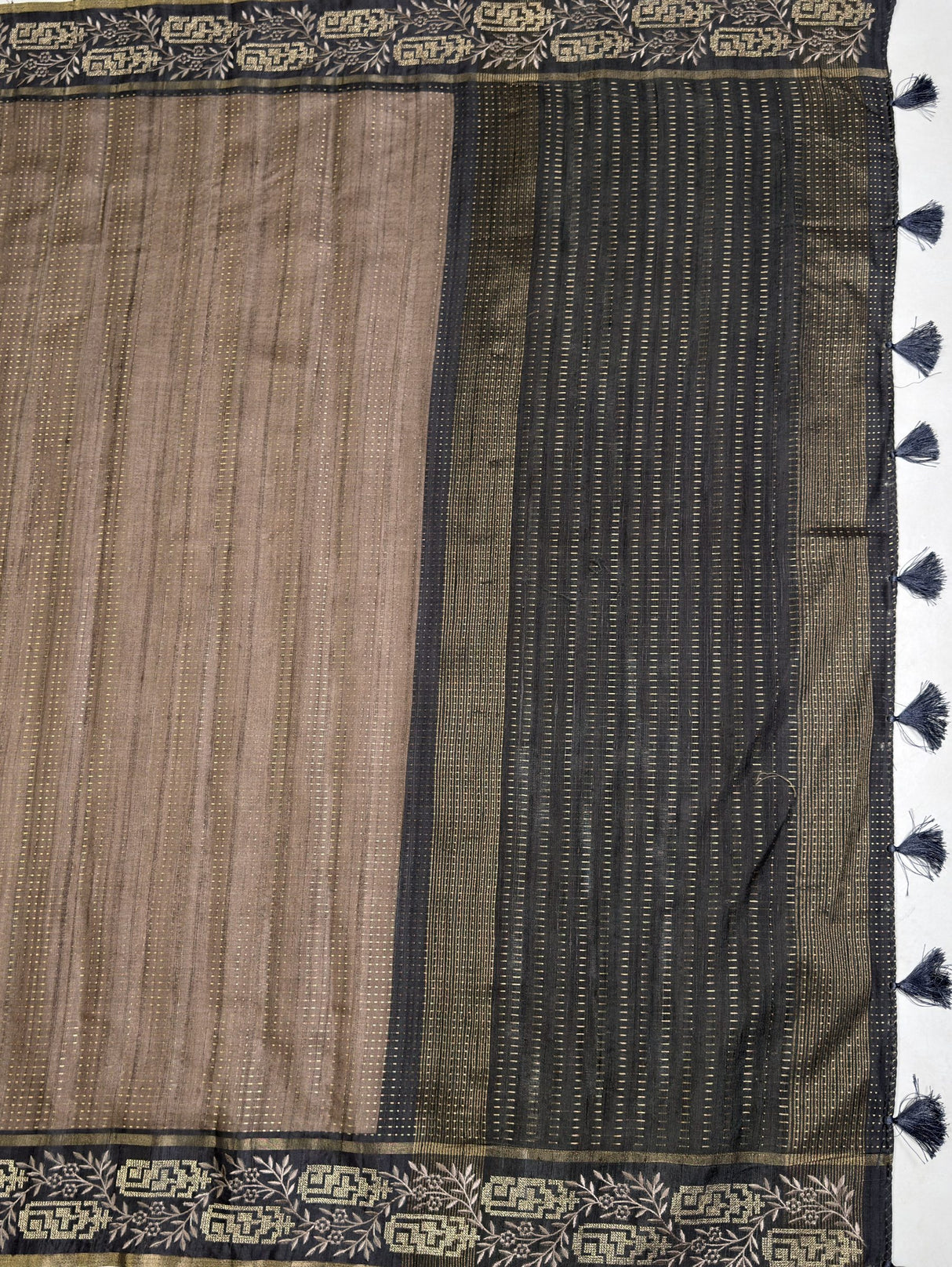 MIMOSA Saree Saree — pallu and zari work detail