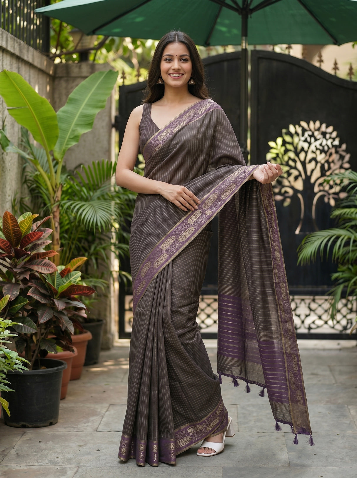 MIMOSA Saree Saree — pose 5 styling detail