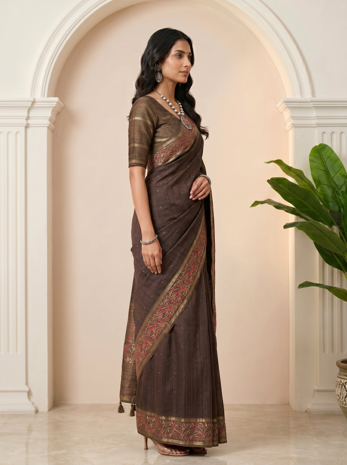 MIMOSA Saree Saree — pose 3 styling detail