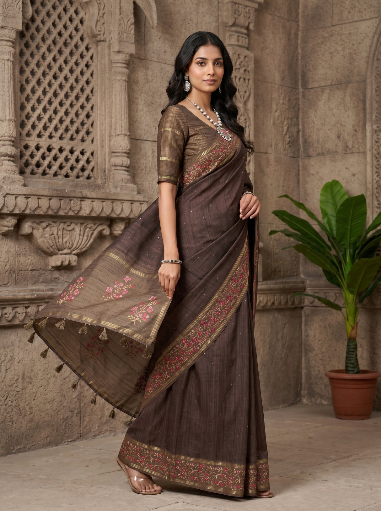 MIMOSA Saree Saree — pose 5 styling detail