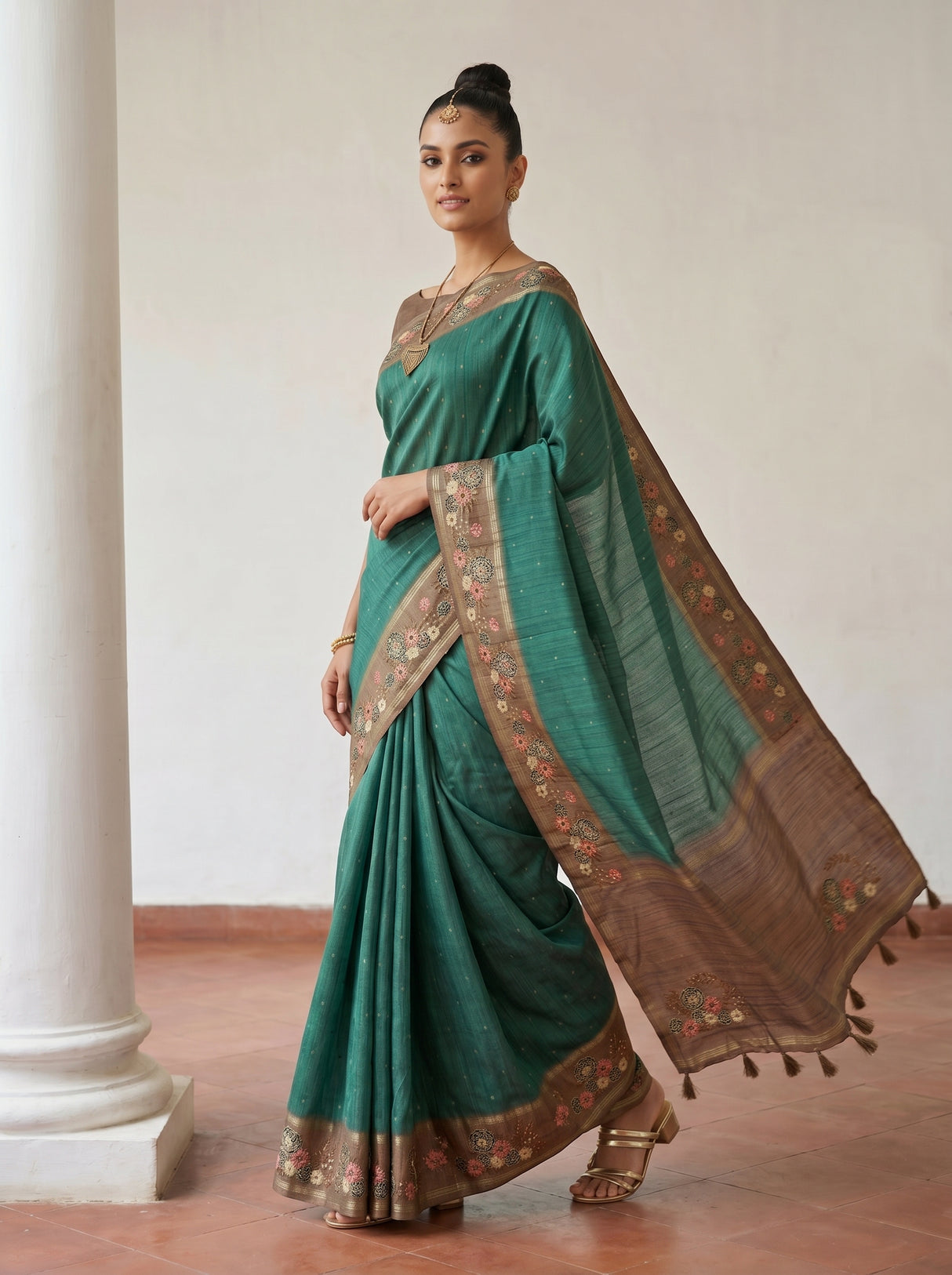 MIMOSA Saree Saree — pose 6 styling detail