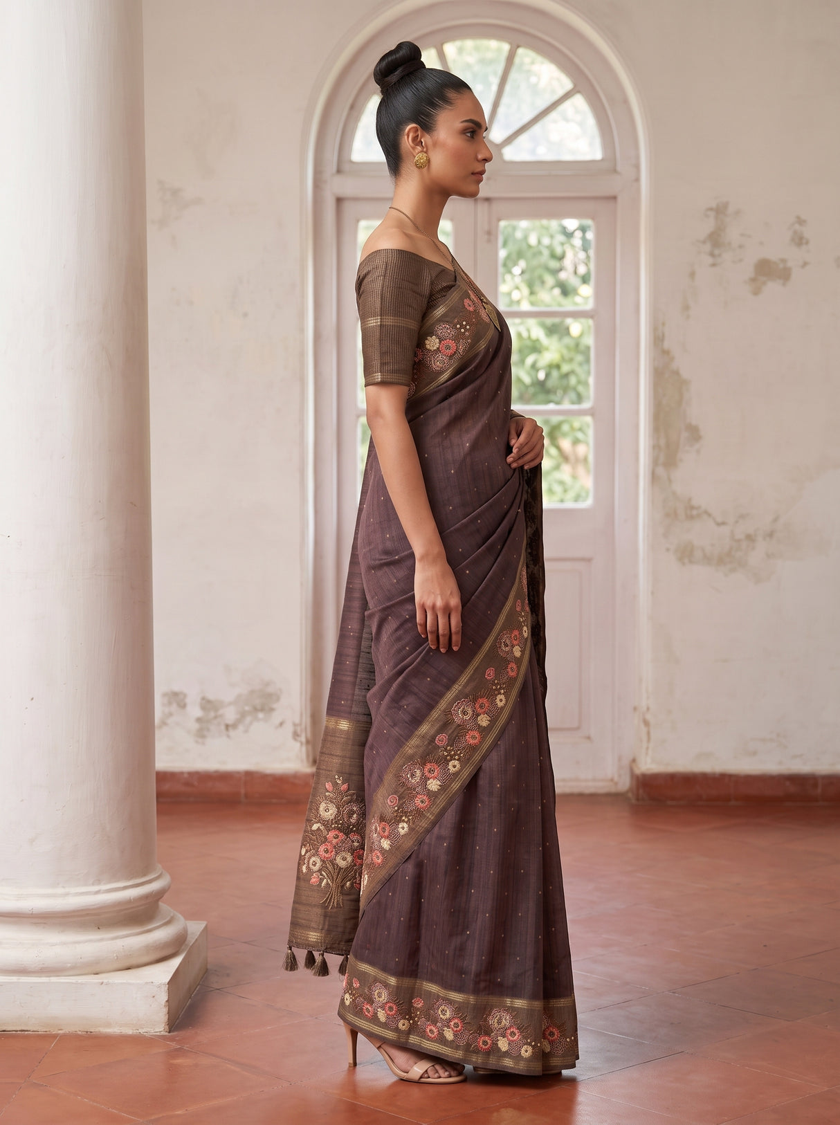 MIMOSA Saree Saree — pose 3 styling detail