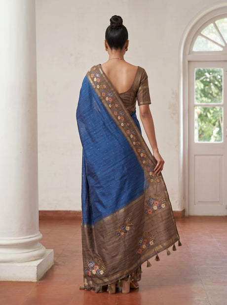 MIMOSA Saree Saree — pose 2 styling detail