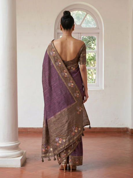 MIMOSA Saree Saree — pose 2 styling detail