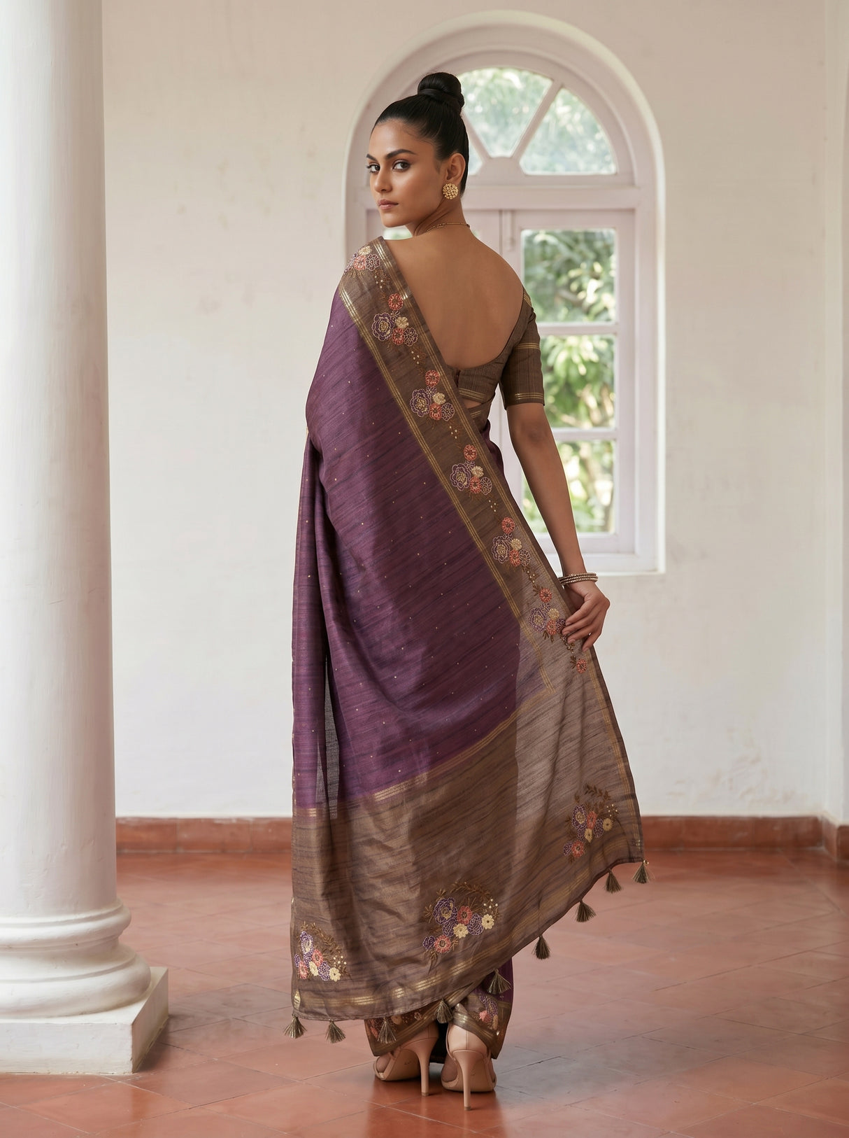 MIMOSA Saree Saree — pose 9 styling detail