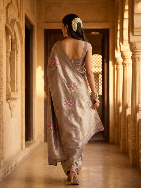 MIMOSA Saree Saree — pose 2 styling detail