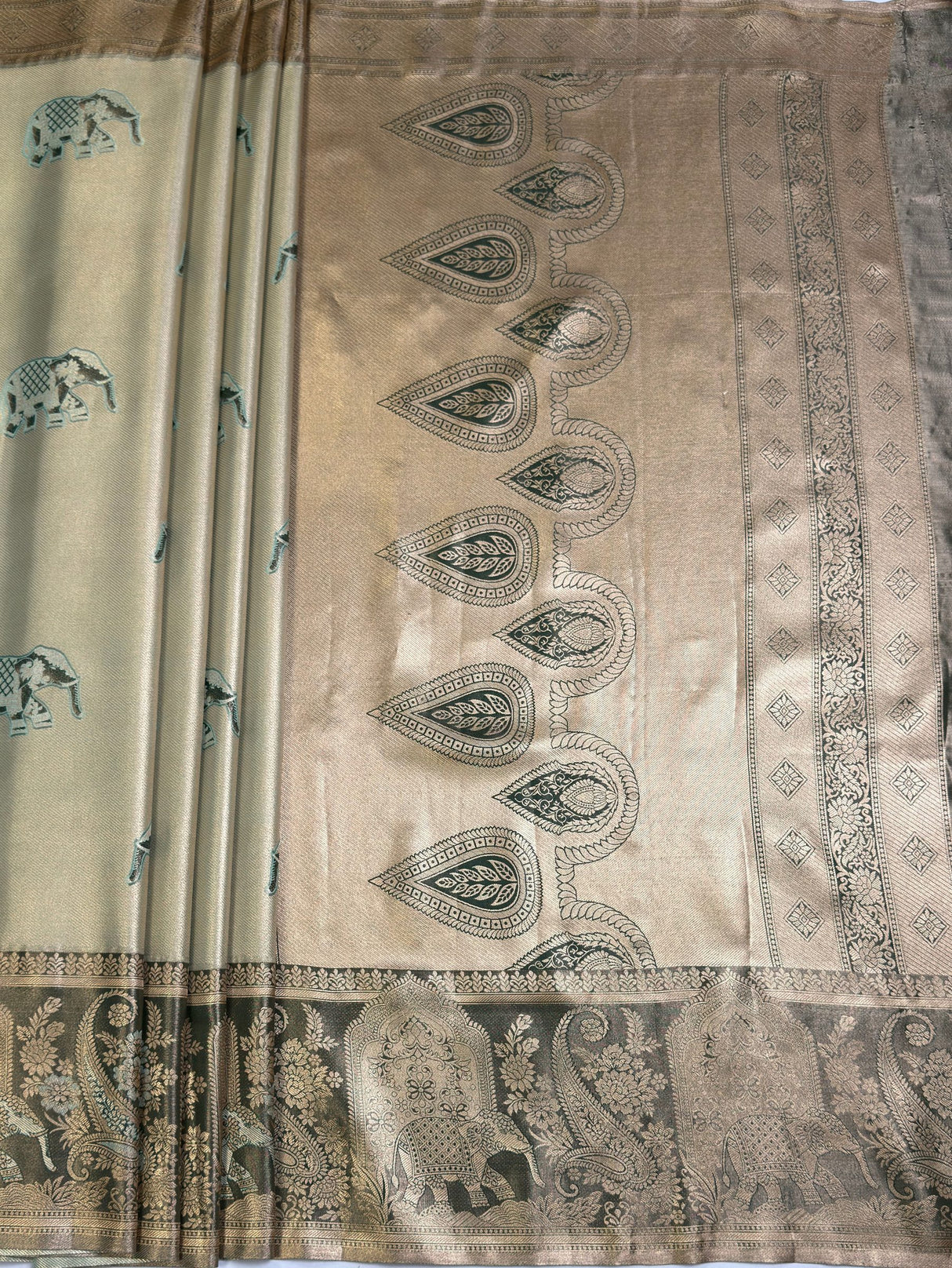 MIMOSA Saree Saree — pallu and zari work detail