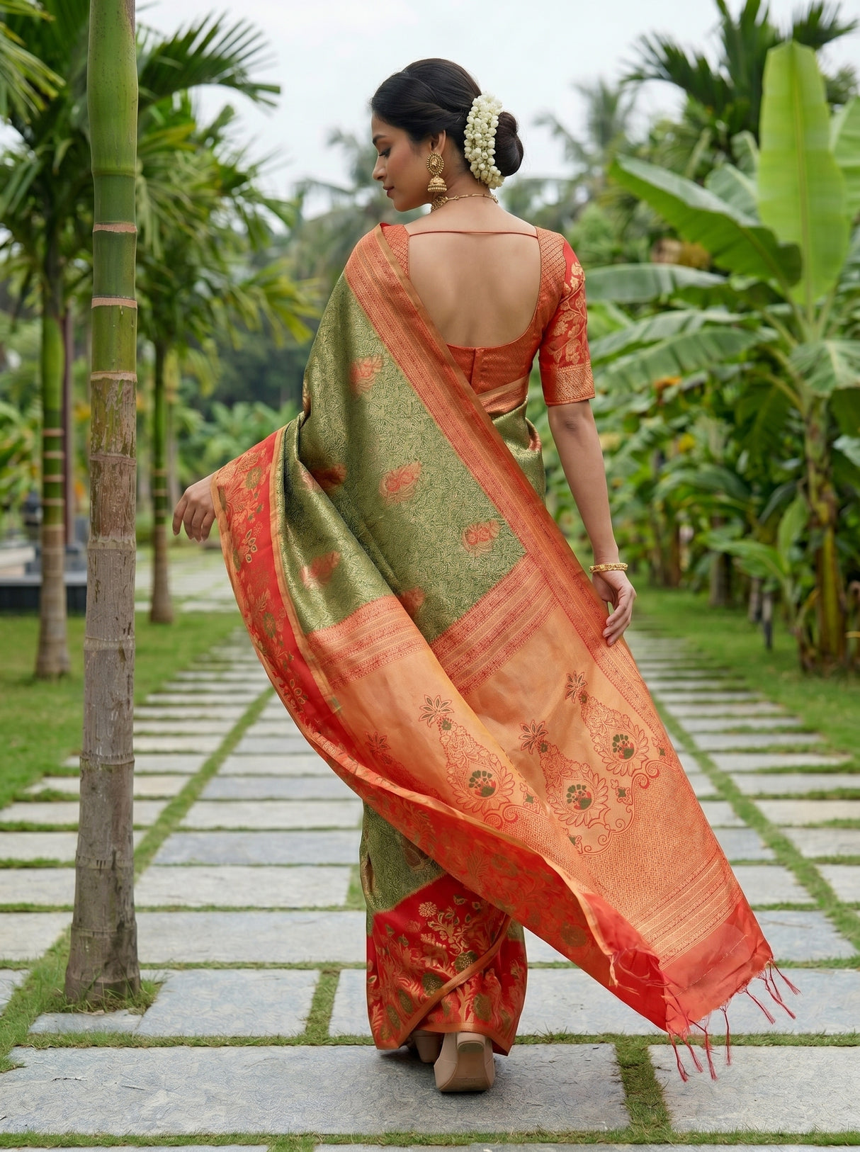 MIMOSA Saree Saree — pose 2 styling detail