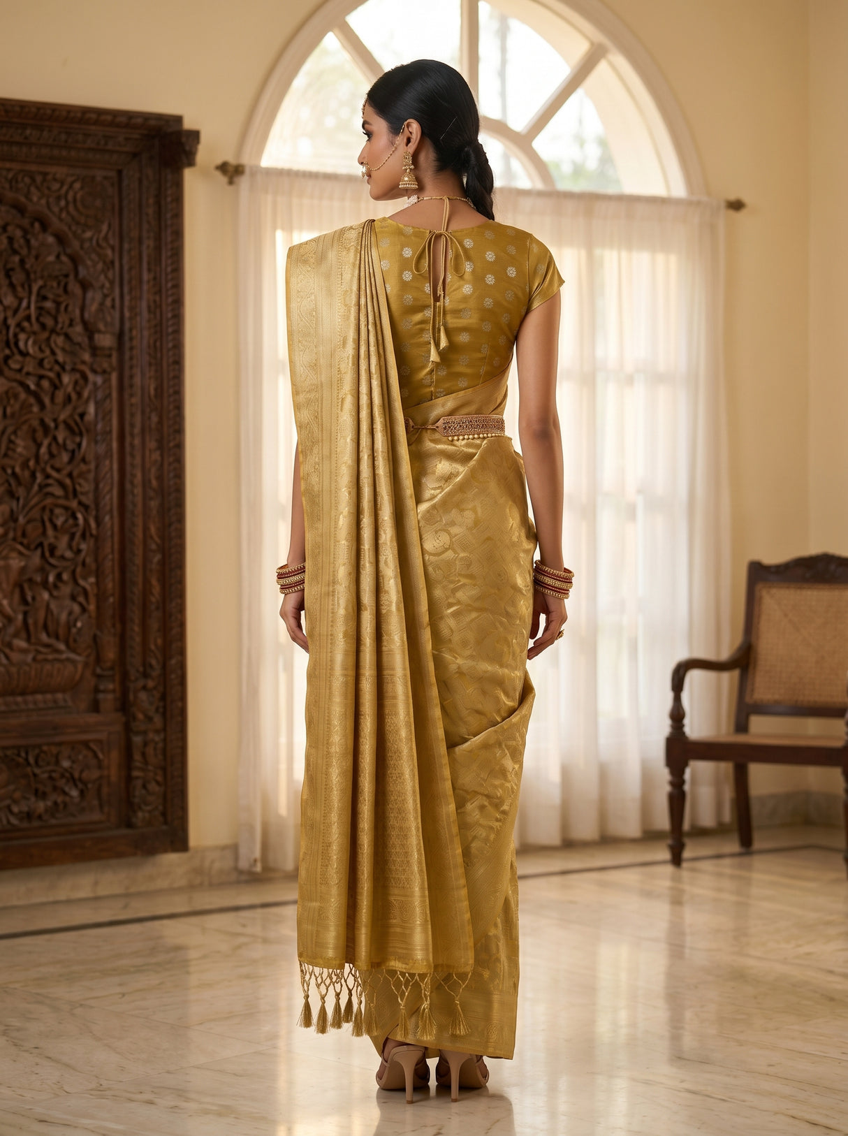 MIMOSA Saree Saree — pose 2 styling detail
