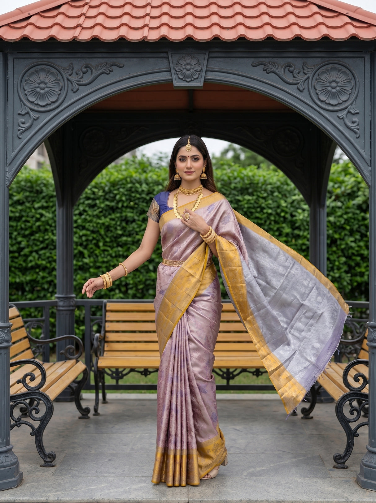 MIMOSA Maroon Saree Saree — pose 9 styling detail