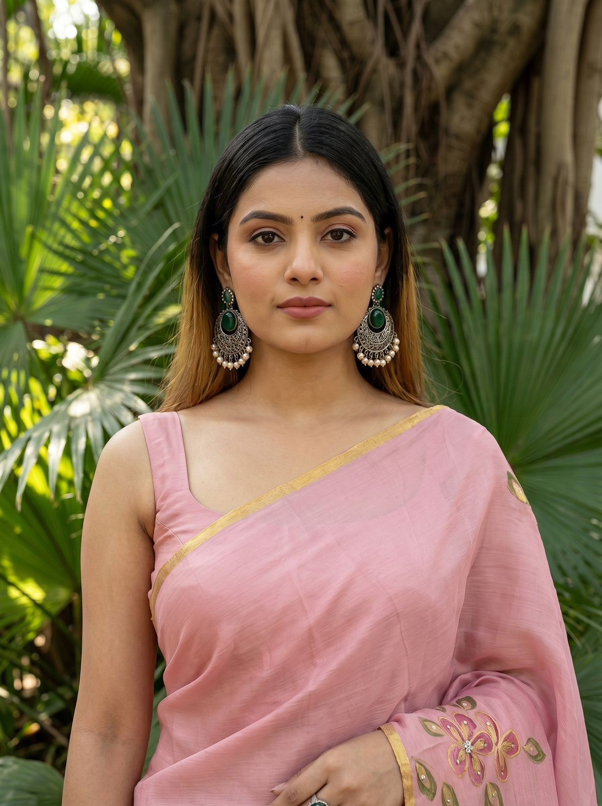 MIMOSA Saree Saree — pose 10 styling detail