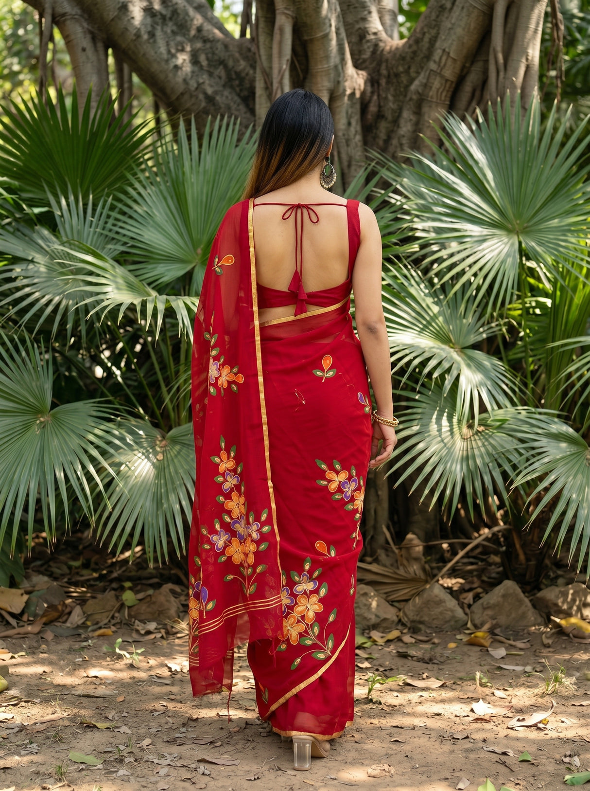MIMOSA Saree Saree — pose 2 styling detail