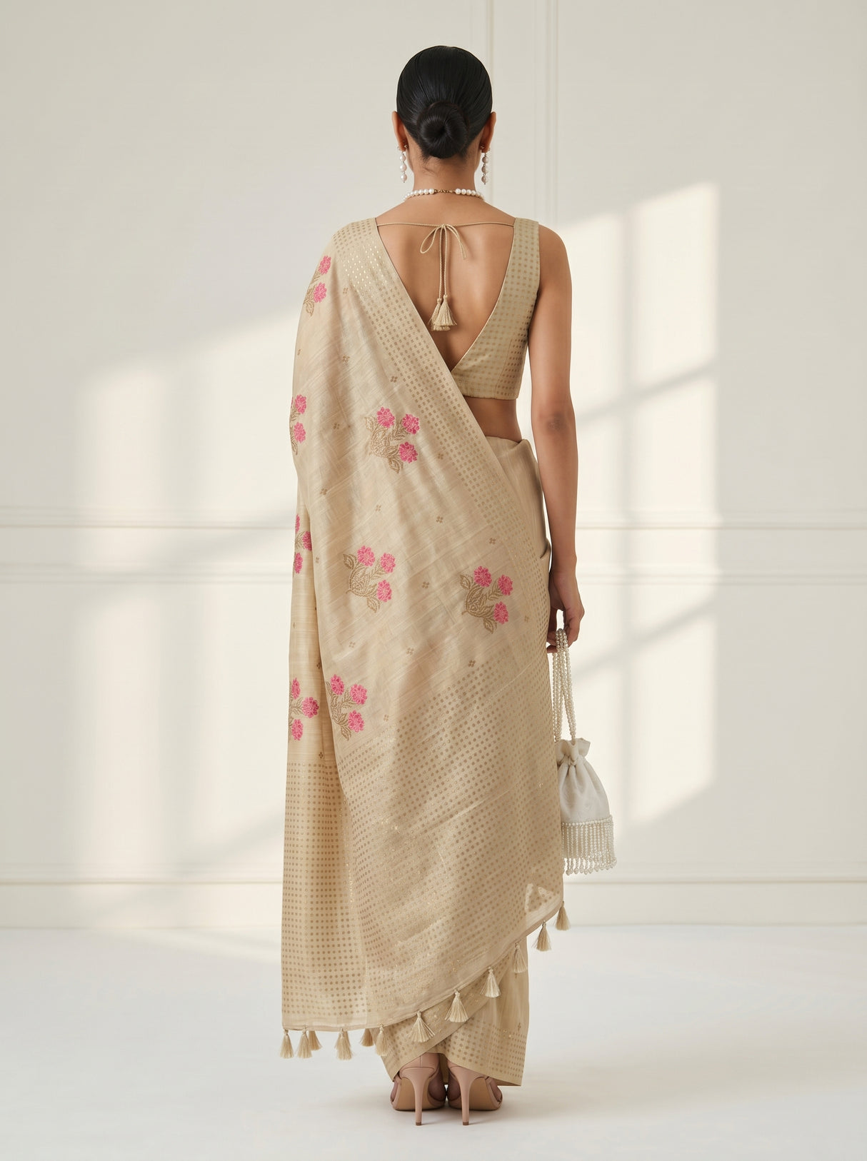 MIMOSA Saree Saree — pose 2 styling detail
