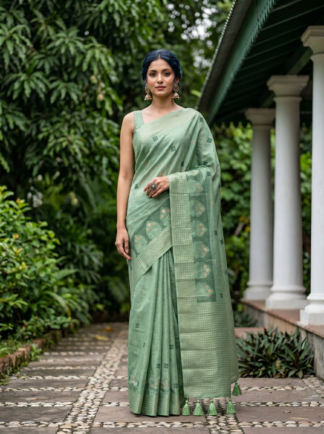 Pista  Saree