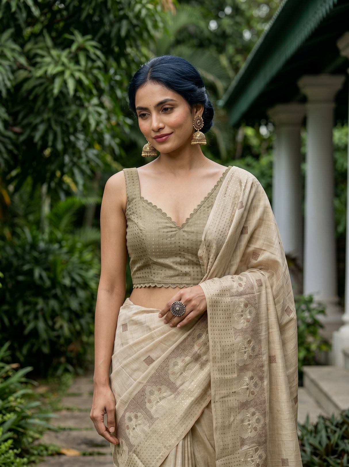 MIMOSA Tussar Saree Saree — pose 10 styling detail