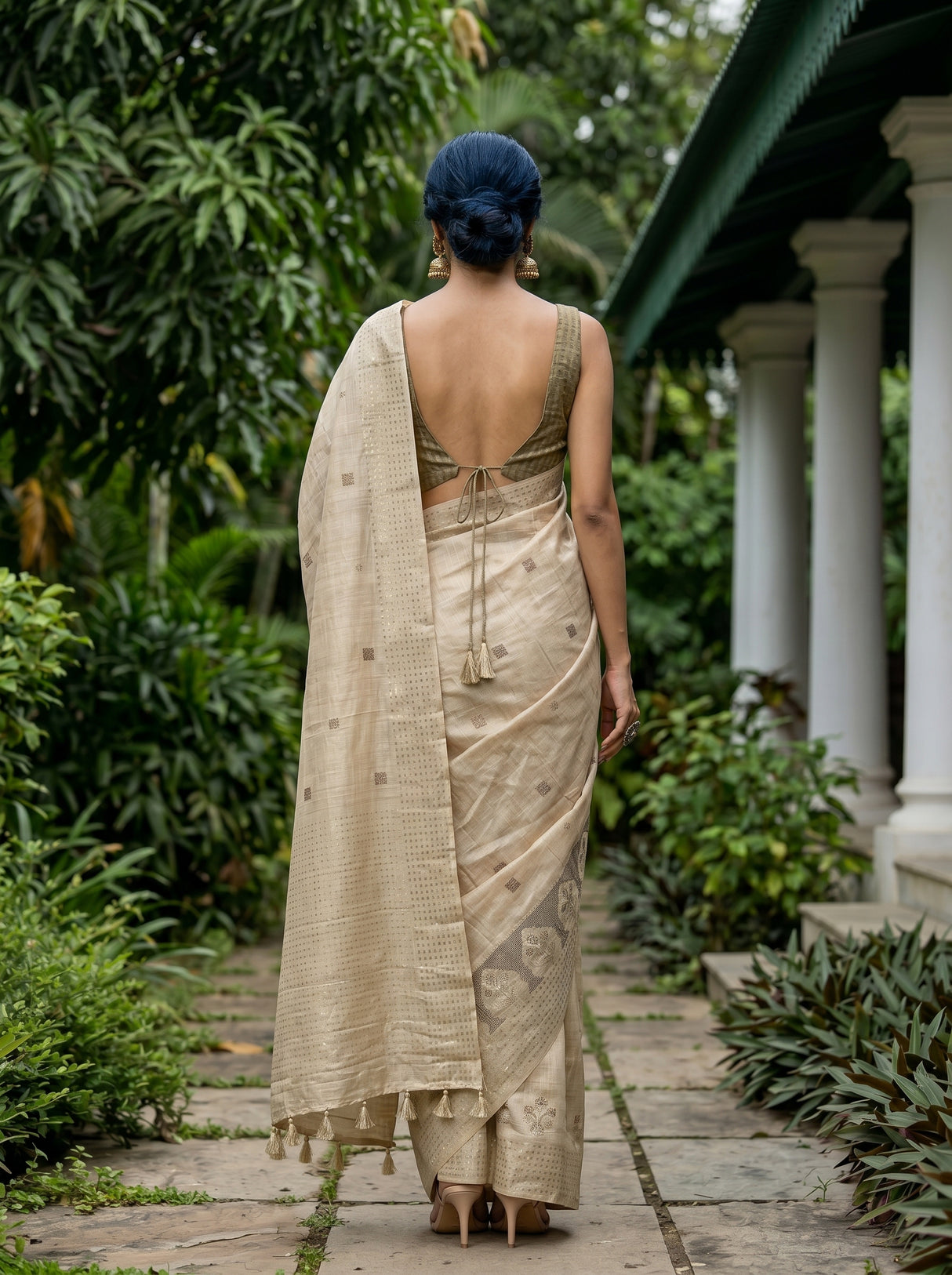 MIMOSA Tussar Saree Saree — pose 2 styling detail