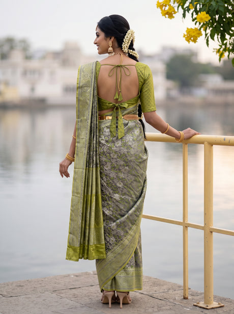 MIMOSA Saree Saree — pose 2 styling detail