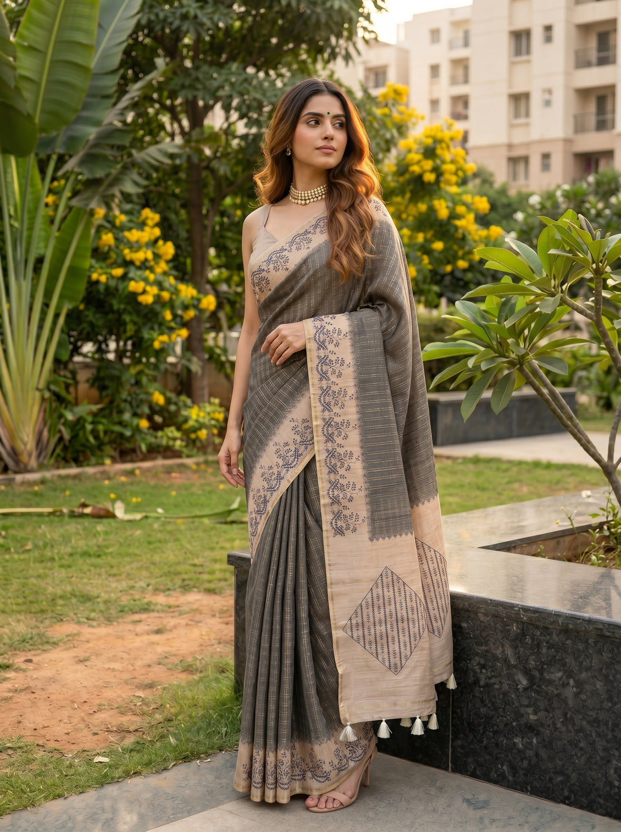 MIMOSA Grey Saree Saree — pose 5 styling detail