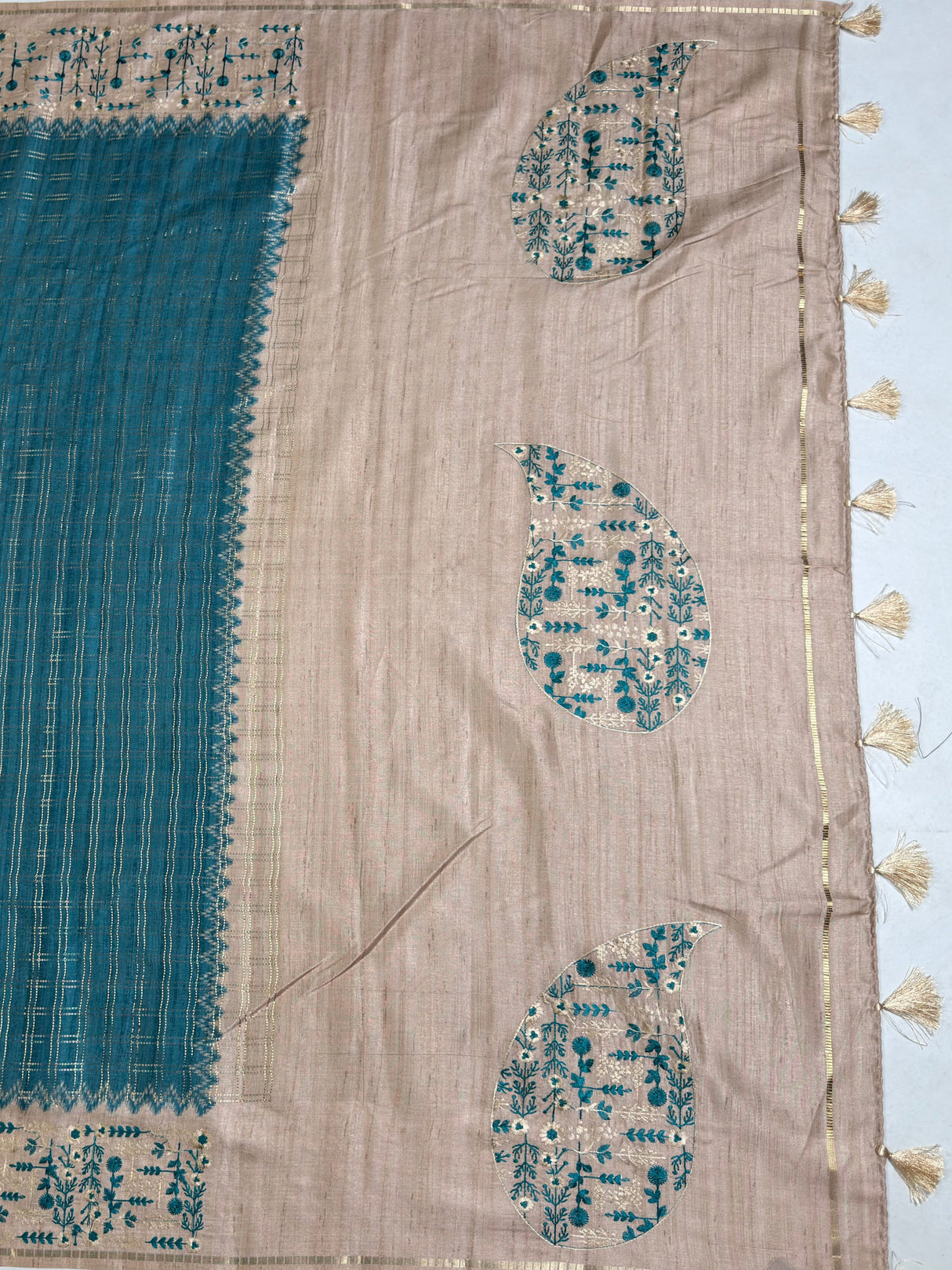 MIMOSA Sapphire Saree Saree — pallu and zari work detail