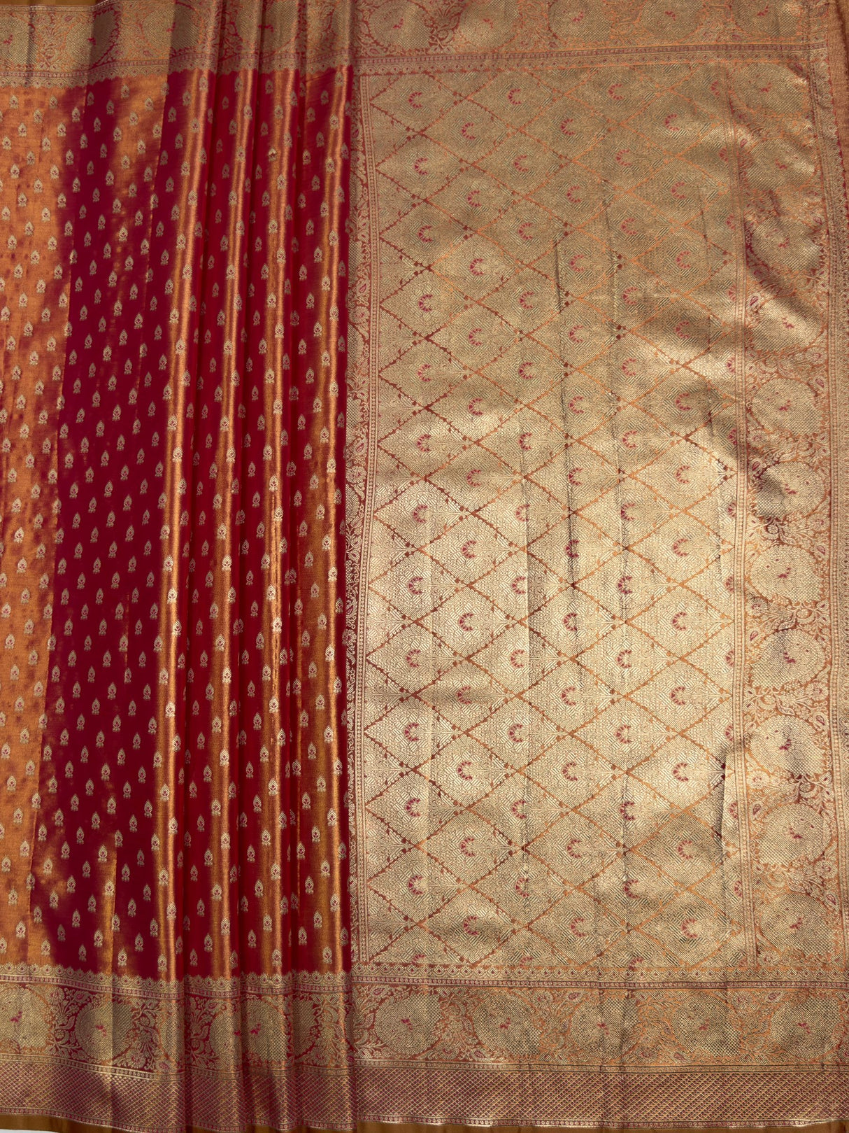 MIMOSA Strawberry Saree Saree — pallu and zari work detail