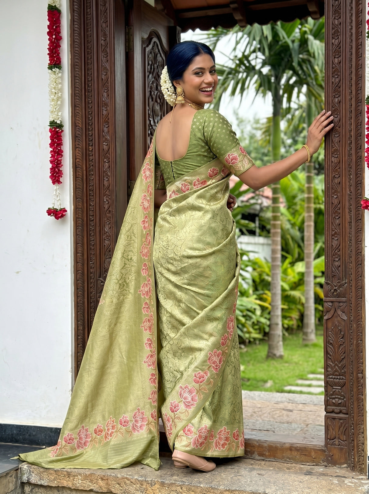 MIMOSA Saree Saree — pose 7 styling detail