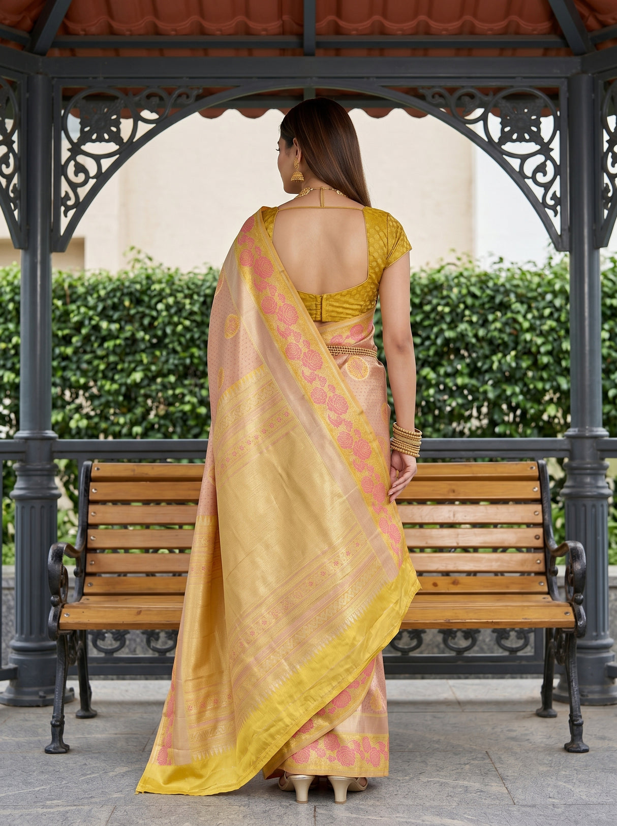 MIMOSA Saree Saree — pose 2 styling detail