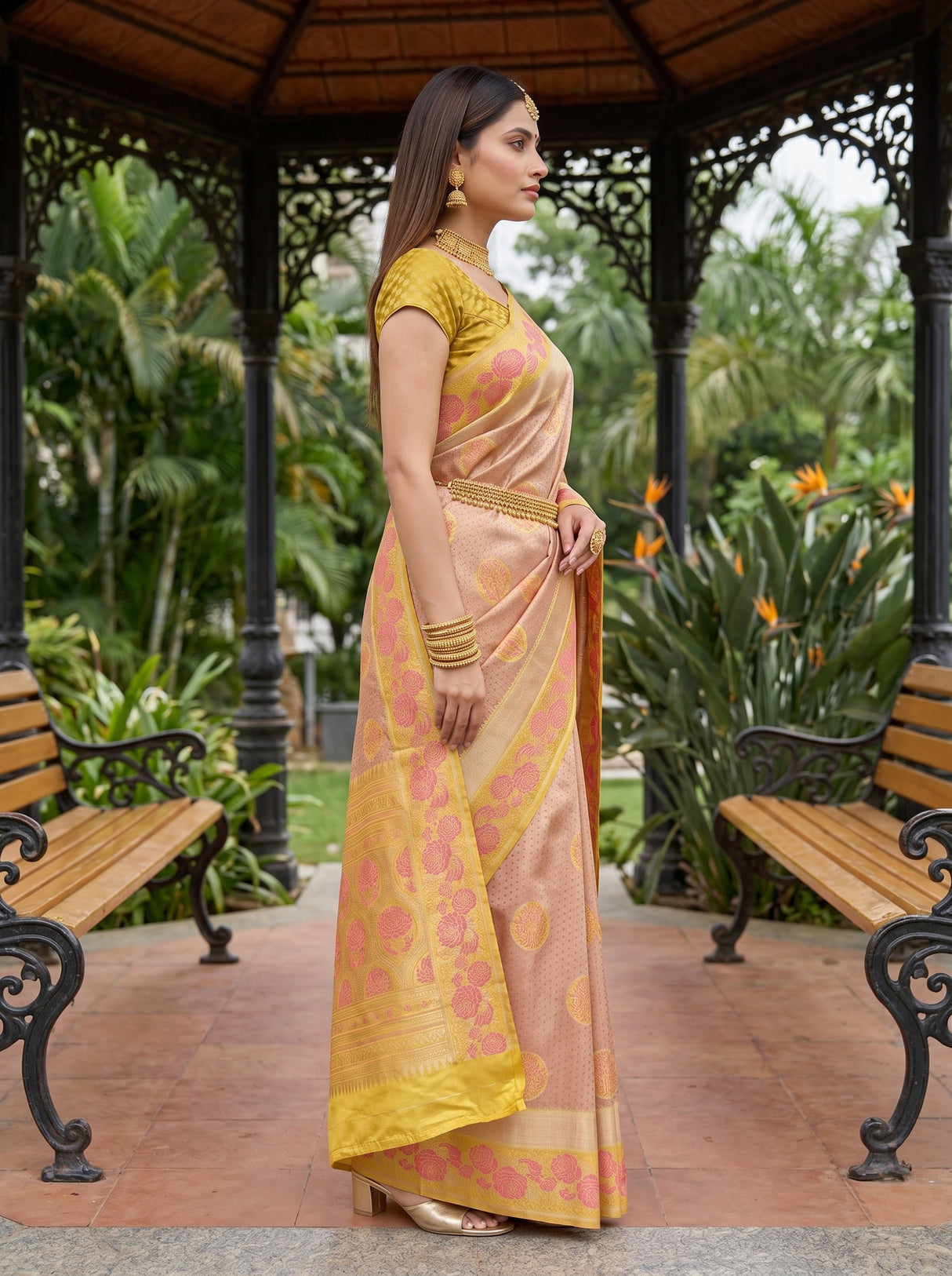 MIMOSA Saree Saree — pose 3 styling detail