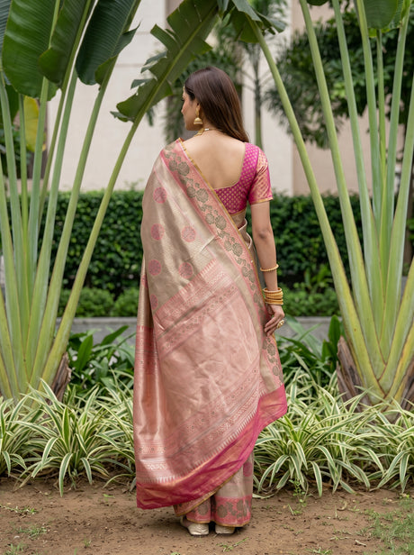MIMOSA Saree Saree — pose 2 styling detail