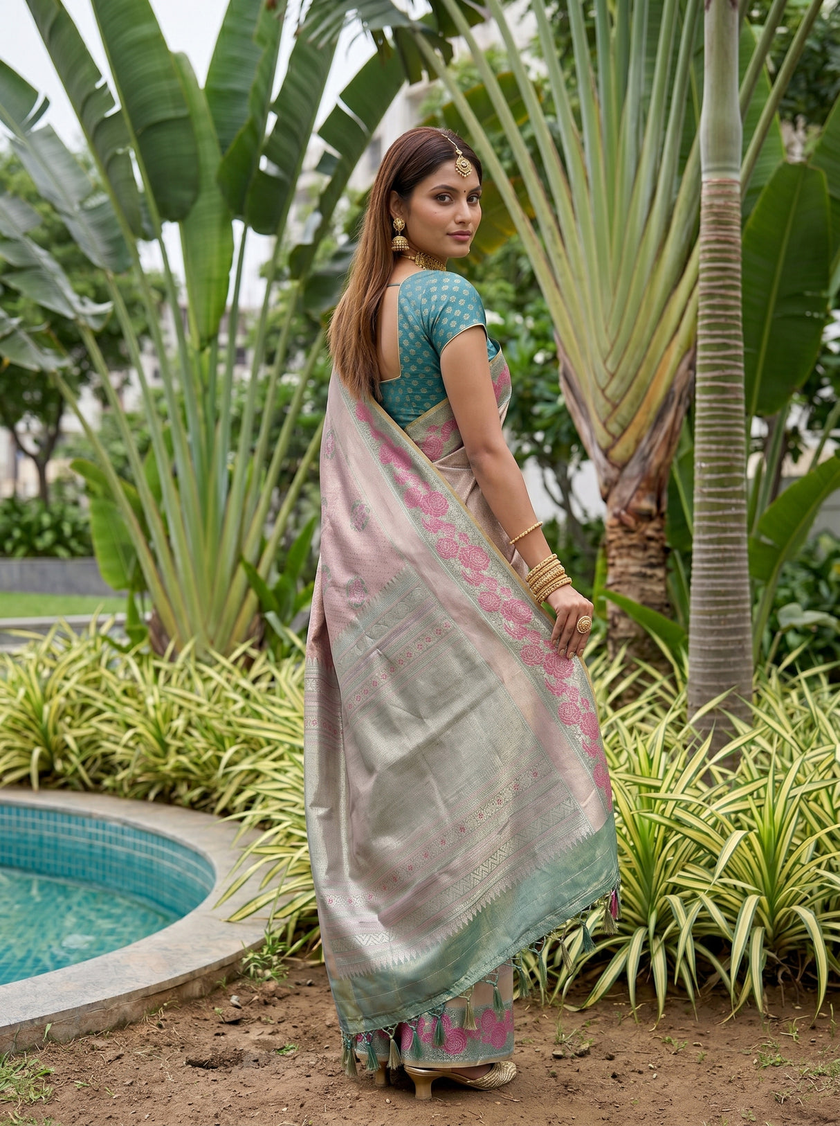 MIMOSA Saree Saree — pose 7 styling detail