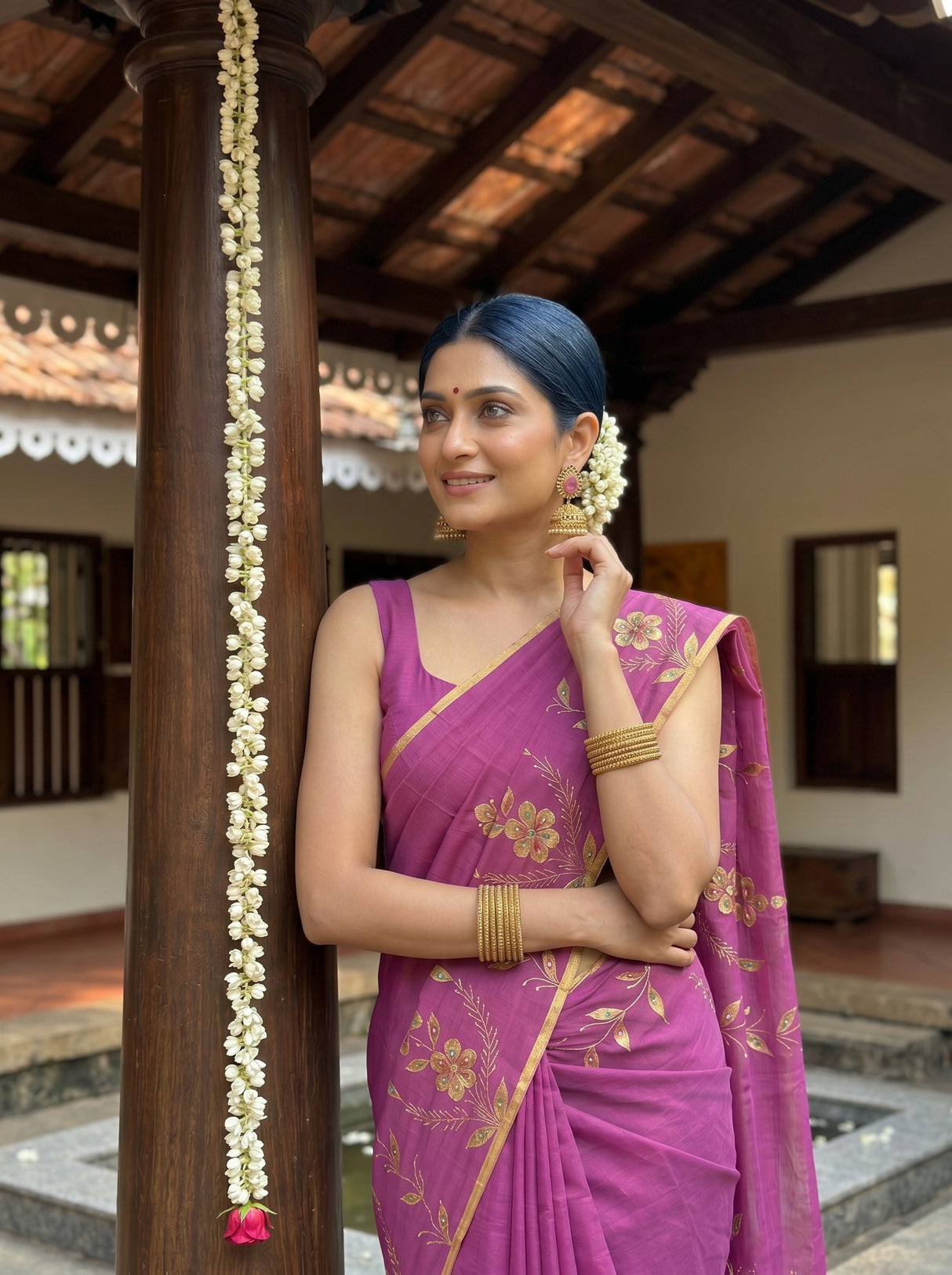 MIMOSA Wine Banarasi chiffon Saree — pose 10 styling detail