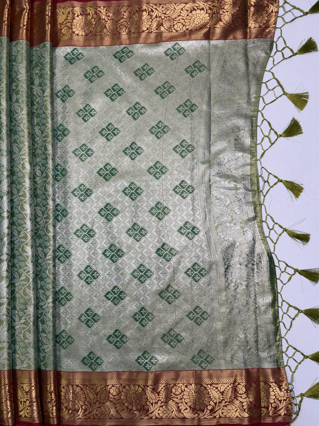 MIMOSA Green Saree Saree — pallu and zari work detail