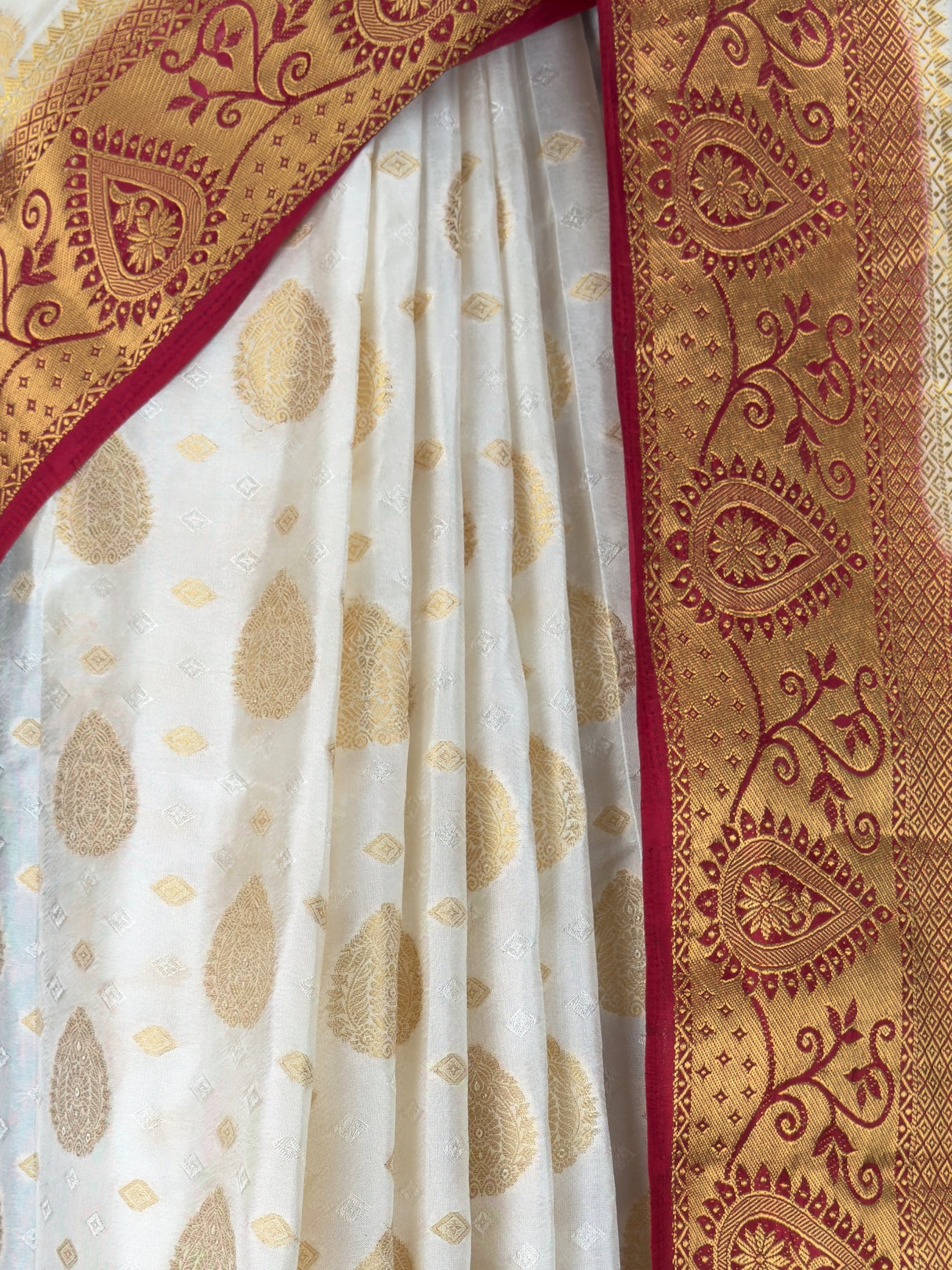 MIMOSA White Kanjivaram Saree — fleets shot full lifestyle